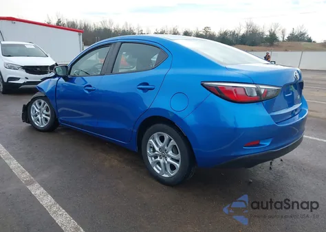 2018 Toyota Yaris Ia из США, поврежденный, VIN 3MYDLBYV0JY313661